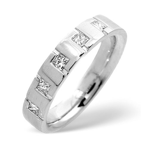 kare taşlı nişan yüzüğü modeli