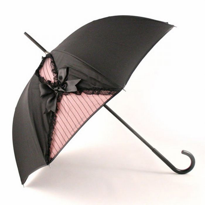 siyah pembe yırtmaçlı şemsiye modeli