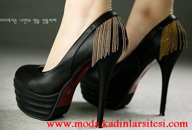 siyah zincirli ayakkabı modeli