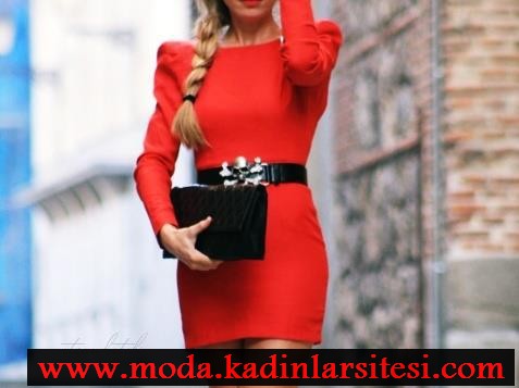 kırmızı sade elbise modeli