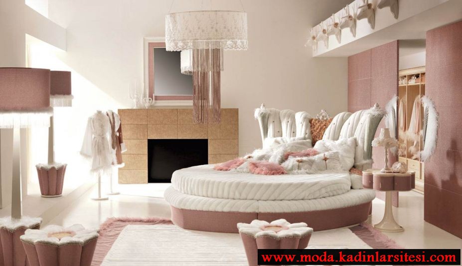 pembe sıra dışı yatak odası modeli
